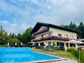 Отель Pension Waldschenke am Wörthersee  Фельден-Ам-Вёртер-Зе